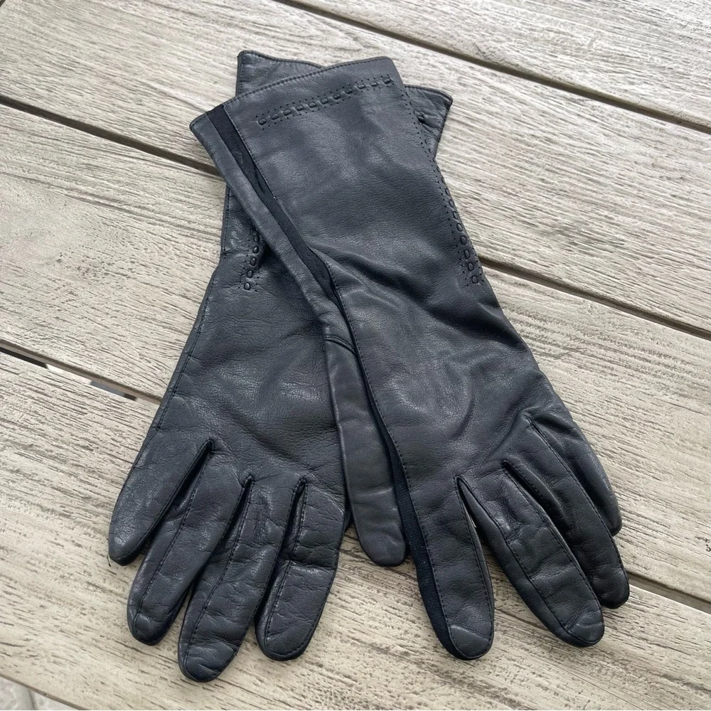 Vintage Ladies Black Leather Gloves